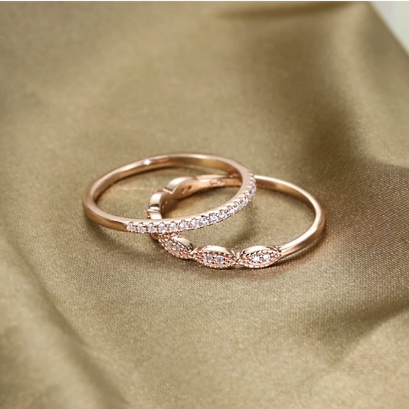 18k Diamond Rose Gold Band Set - Picture 2 of 11